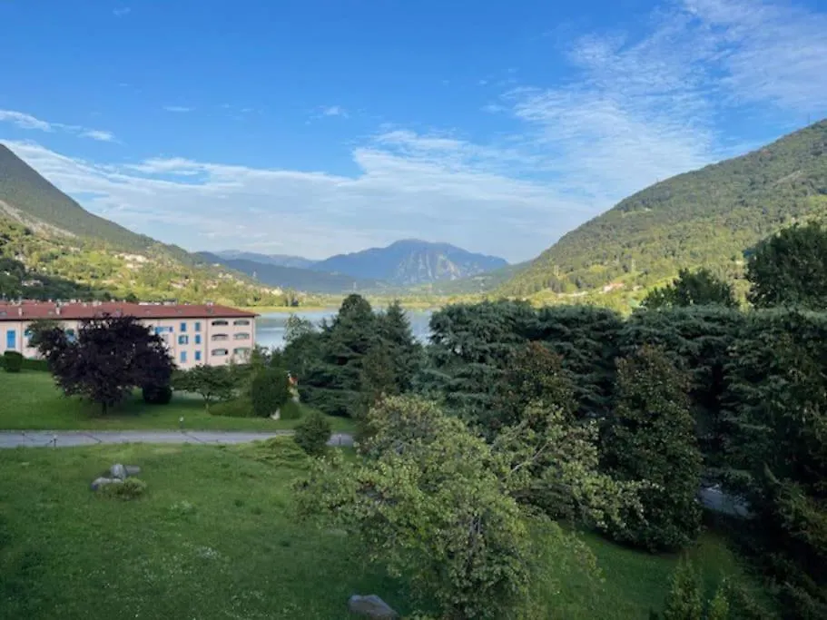 Stupendo Appartamento Vista Lago Ranzanico 0*,  Italy